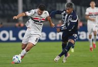 Libertadores: São Paulo bate Talleres na estreia, mas Oscar preocupa