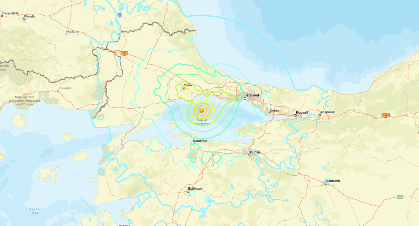 Terremoto de magnitude 6,2 atinge a região de Istambul, na Turquia.