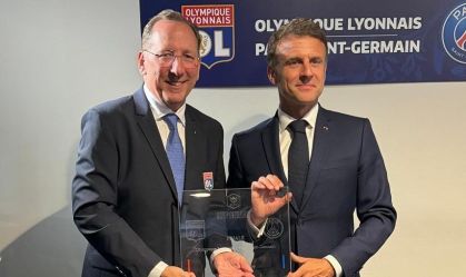 John Textor e Emmanuel Macron, presidente da França