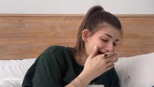 Tiktoker Sydney Robinson em "The Group Chat"