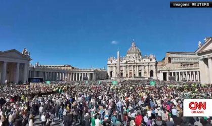Funeral do papa Francisco: Timelapse mostra milhares de fiéis se reunindo