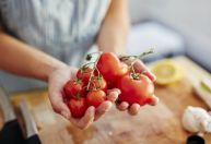 Tomate pode ser um aliado contra o câncer; veja por quê