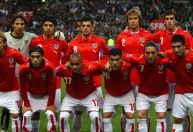 Uruguai já jogou com camisa vermelha, cor que não está em sua bandeira