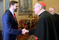 Vance e chanceler do Vaticano conversam sobre imigração após críticas