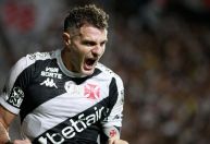 Vegetti detona atuação do Vasco contra Puerto Cabello: "Vergonha"