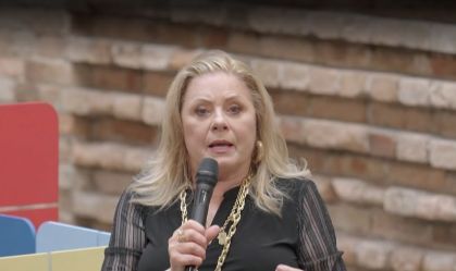 Vera Fischer lembra passado com drogas e uso de cocaína