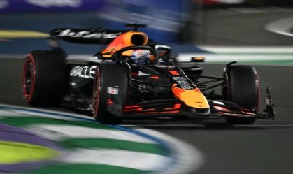 Verstappen brilha, supera Piastri e largará na pole do GP da Arábia Saudita
