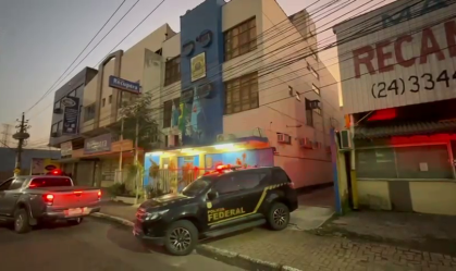 PF realiza operação para apurar crimes eleitorais em Volta Redonda (RJ)