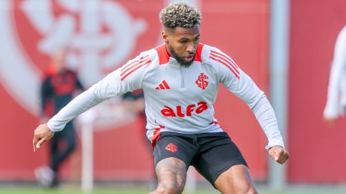 Wesley em treino do Internacional