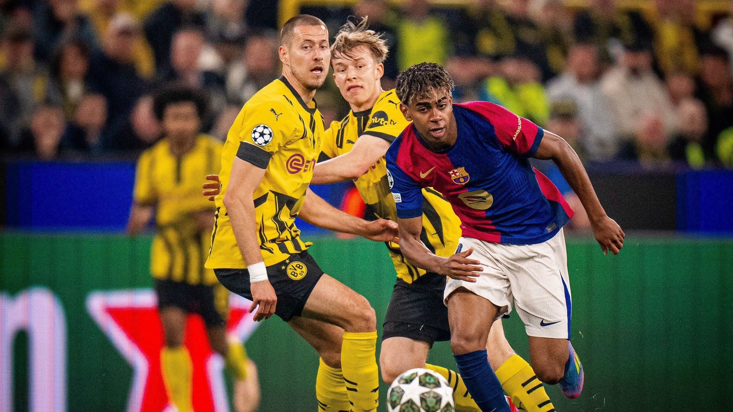 Lamine Yamal em lance no duelo entre Borussia Dortmund x Barcelona