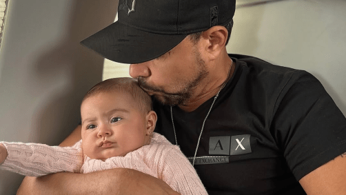 Zezé reencontrou filha após sete dias cumprindo a agenda de shows