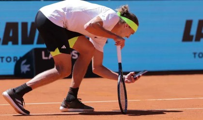 Zverev é advertido por fotografar marca de bola contestada no Madrid Open