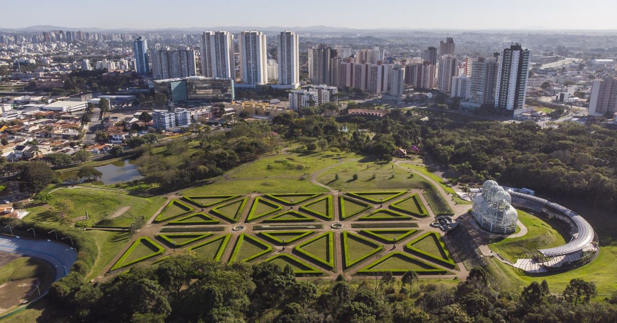 Previsão indica semana com risco de chuva em Curitiba