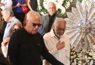 Familiares e famosos vão ao velório de Nana Caymmi
