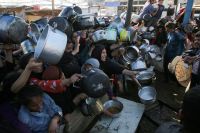 Ao menos 15 pessoas morreram de fome em Gaza em 24 horas, diz ministério
