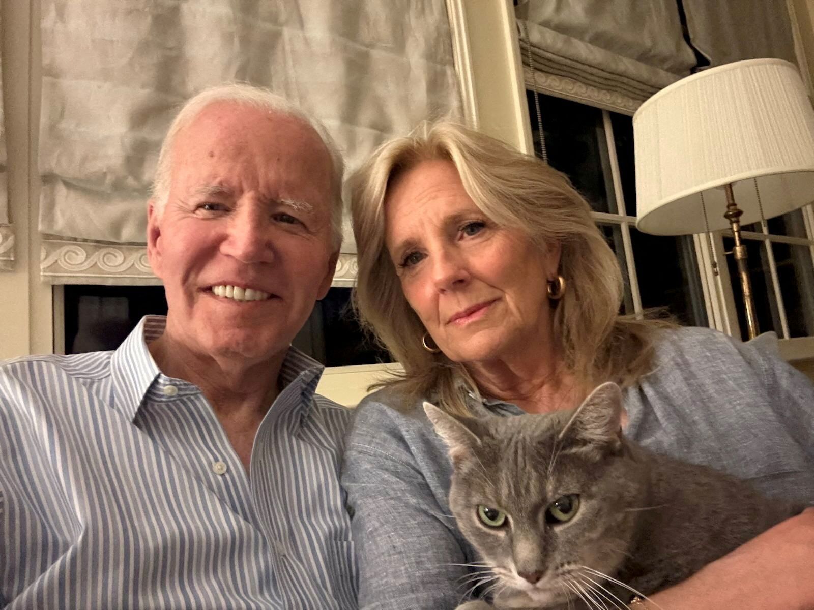 O ex-presidente dos Estados Unidos Joe Biden e a ex-primeira-dama Jill Biden em imagem nas redes sociais • 19/05/2025 Joe Biden via X/Divulgação via REUTERS
