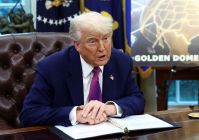 Trump diz que "não está buscando acordo" com UE após ameaçar tarifa de 50%