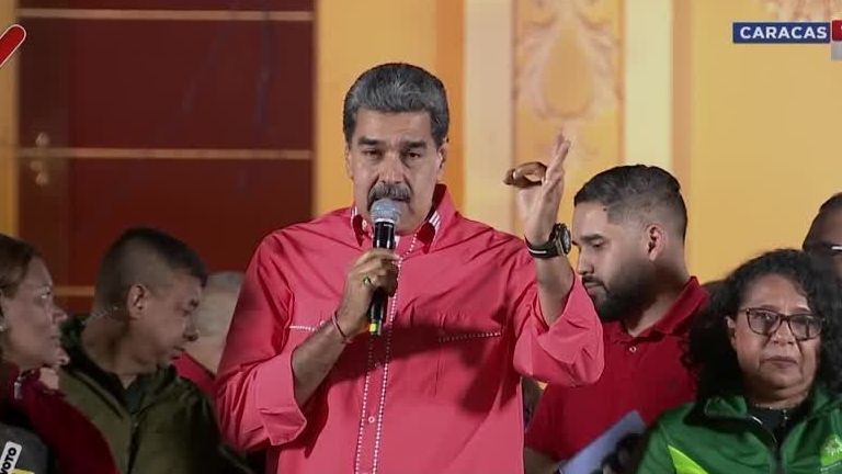 Partido governista da Venezuela mantém controle do legislativo em meio à divisão da oposição