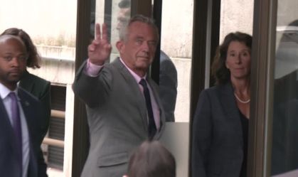 Robert F. Kennedy Jr.  se reúne com autoridades em viagem à Argentina