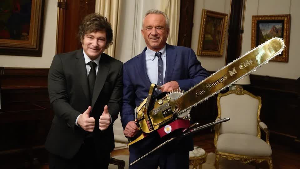 Presidente da Argentina, Javier Milei, e secretário de Saúde dos EUA, Robert F. Kennedy Jr.