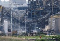 Moradores se preocupam com segurança após explosão de fábrica na China