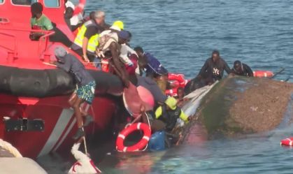 Naufrágio de barco de imigrantes deixa sete mortos na Espanha
