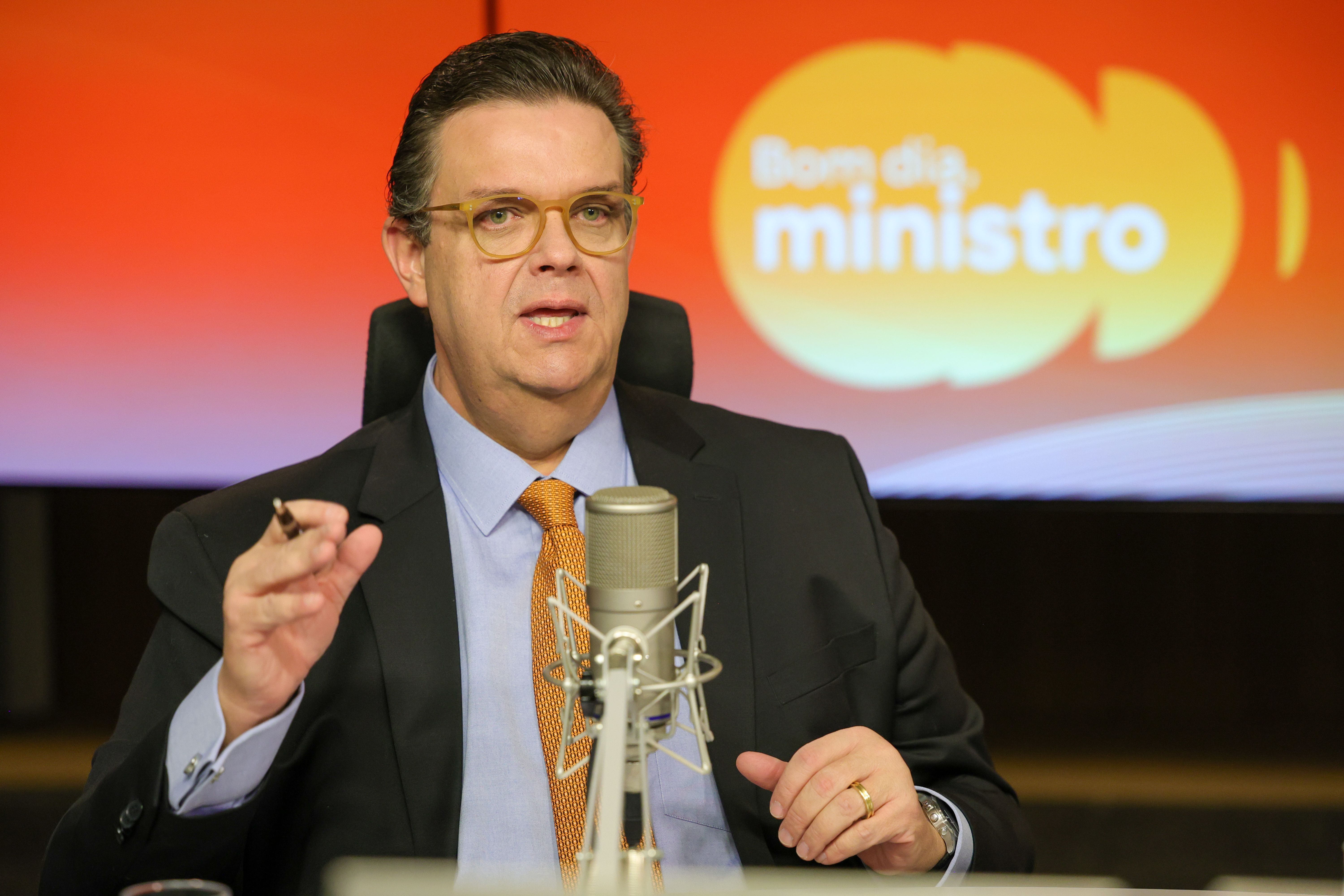 Wolney Queiroz no programa Bom Dia, Ministro