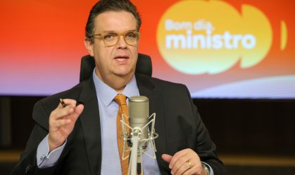 Wolney Queiroz no programa Bom Dia, Ministro