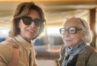 Fernanda Torres posta foto ao lado de Fernanda Montenegro: "Doce de mãe"