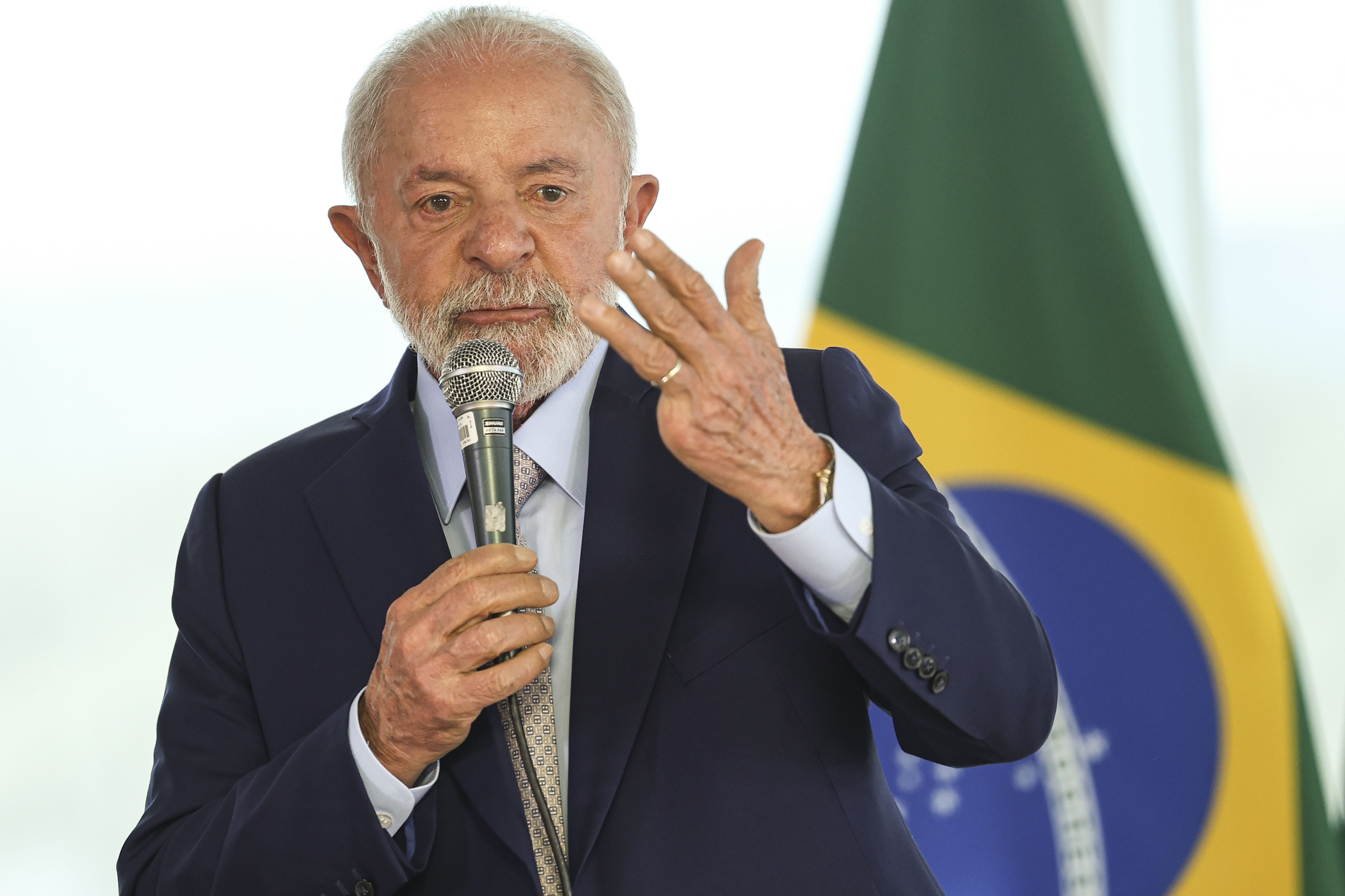 Brasília (DF), 24/04/2025 - O presidente Luiz Inácio Lula da Silva durante cerimônia de sanção de projetos de lei: O primeiro projeto (PL 370/2024) é sobre violência com uso da inteligência artificial; outro institui a monitoração eletrônica de