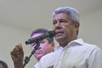 Quaest: 56% aprovam governo Jerônimo na BA; 33% desaprovam