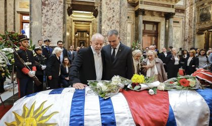 Lula comparece ao velório de Pepe Mujica no Uruguai