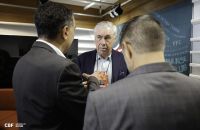 Carlo Ancelotti vai ao Maracanã acompanhar jogo do Flamengo; veja imagens