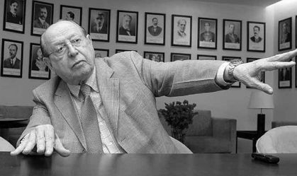 Morre o acadêmico Evanildo Bechara, aos 97 anos