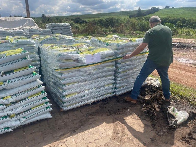 Fertilizantes tem alta de até 63% e piora relação de troca, aponta StoneX