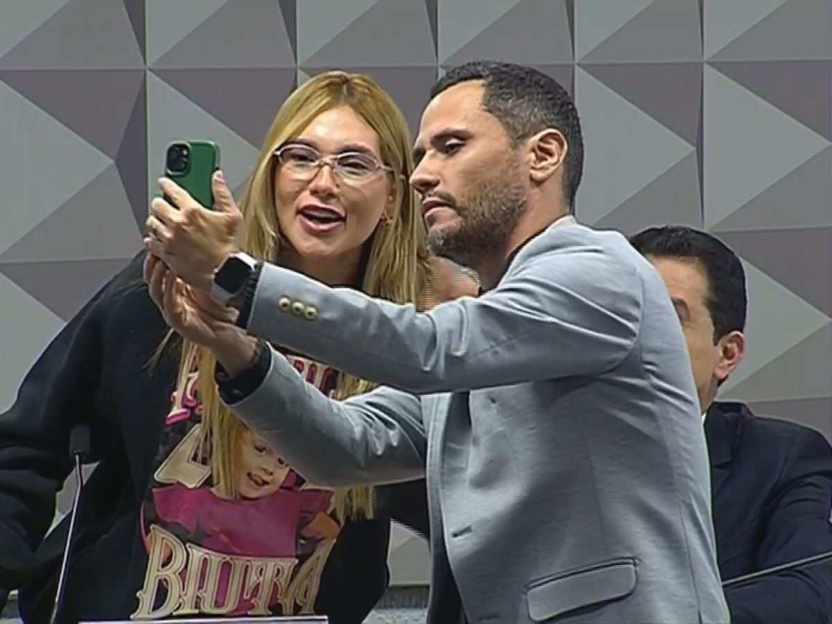 Durante depoimento, senador Cleitinho pede vídeo com Virginia Fonseca | CNN  Brasil