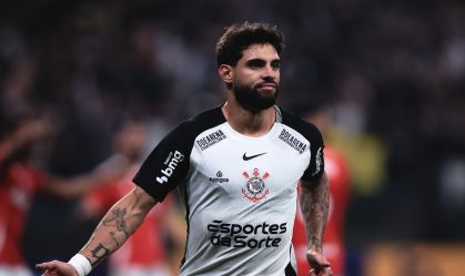 Corinthians: Yuri Alberto deixa campo carregado e preocupa