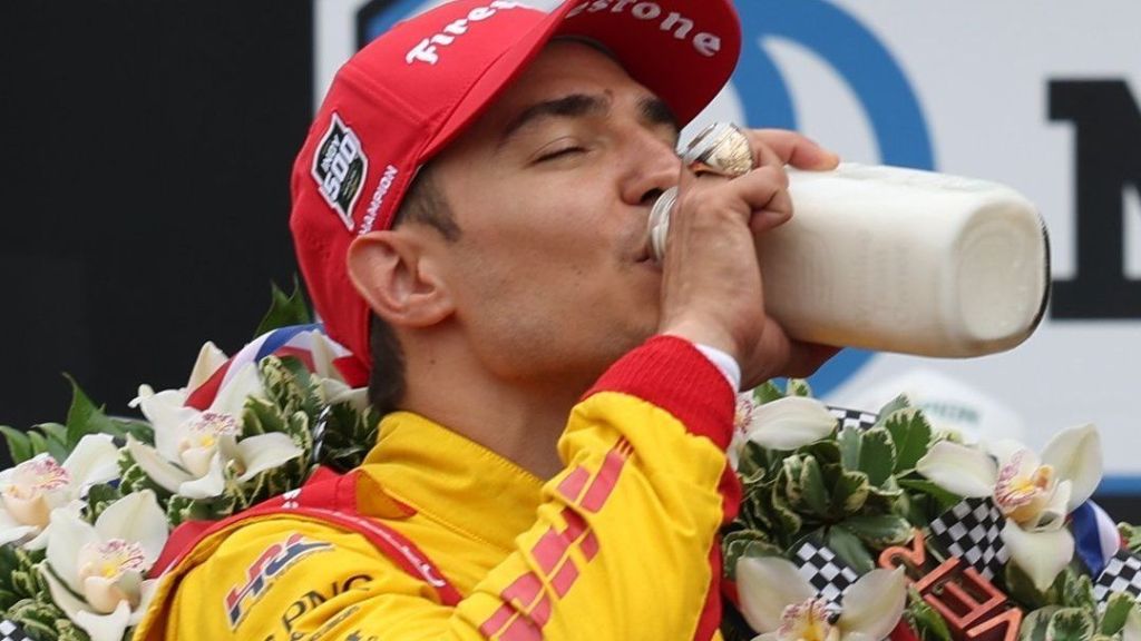 Alex Palou cresce na reta final e vence 500 milhas de Indianápolis