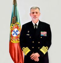 Quem é o militar que quer ser presidente de Portugal?