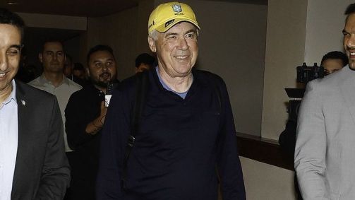 Carlo Ancelotti chegou ao Rio de Janeiro nesse domingo (25)