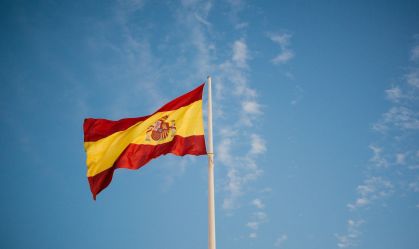 Espanha bloqueia fusão legal dos bancos BBVA e Sabadell por até cinco anos