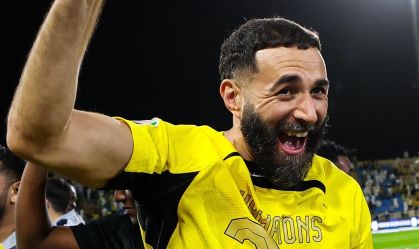 Al-Ittihad vira sobre Al-Raed e conquista título saudita