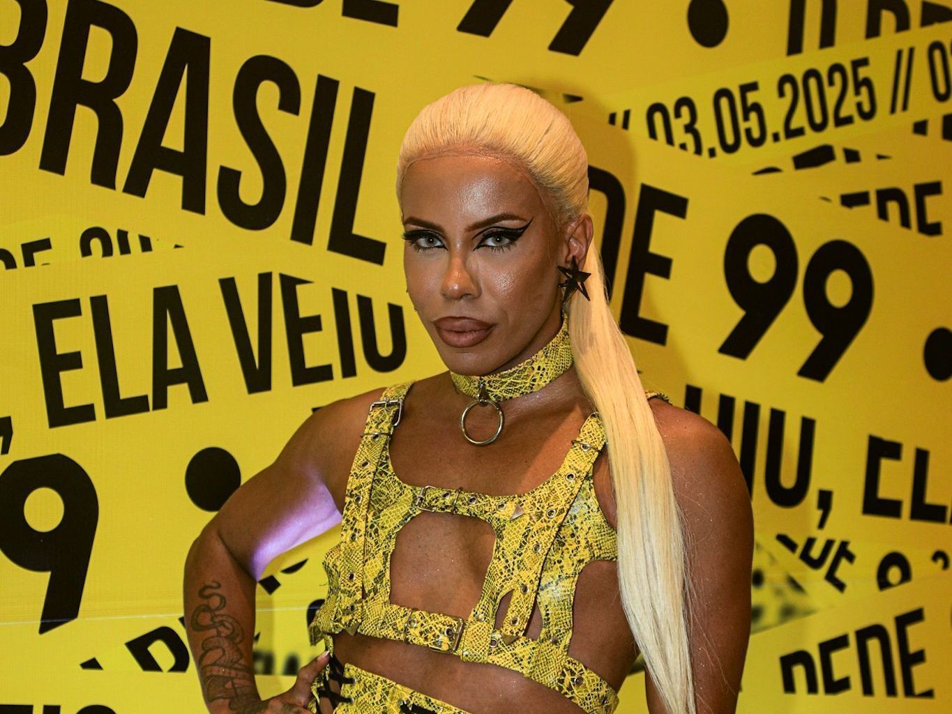 Bianca-DellaFancy-show-lady-