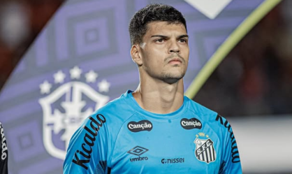 Cantor gospel cobra dívida de goleiro do Santos e, depois, se retrata