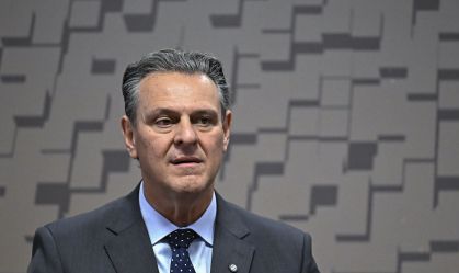 Proprietário rural precisa ter arma de fogo, diz ministro da Agricultura
