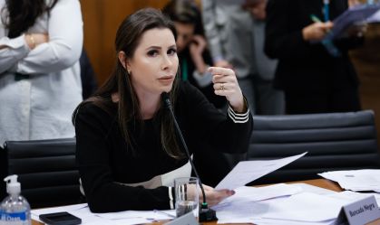 Oposição admite debater criação de comissão especial para anistia