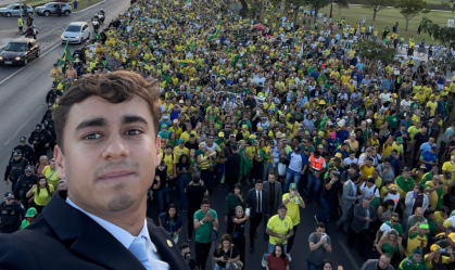 Nikolas Ferreira (PL - MG), deputado federal, em manifestação a favor da anistia, em Brasília