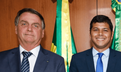 O ex-presidente Jair Bolsonaro (e) e o deputado estadual Diego Castro (d)