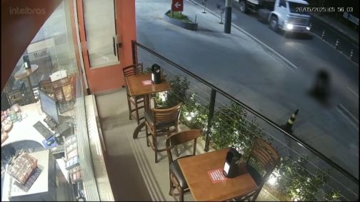 Ataque foi flagrado por câmeras de segurança
