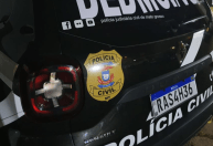 Mãe é presa por torturar filho de 2 anos como "forma de castigo" em MT